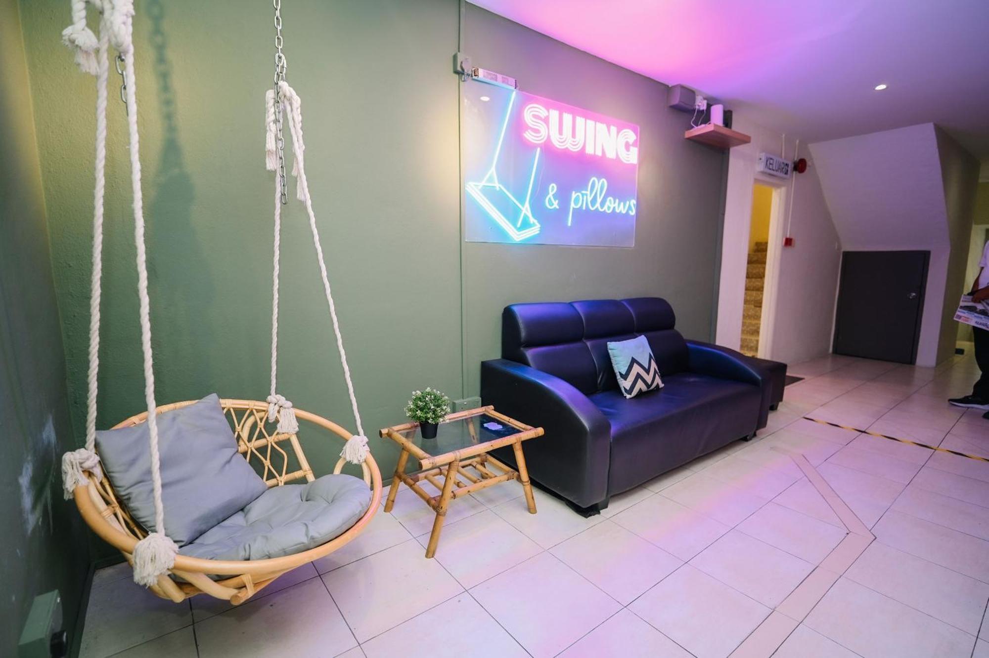 Swing & Pillows @ Malabar George Town Exteriör bild